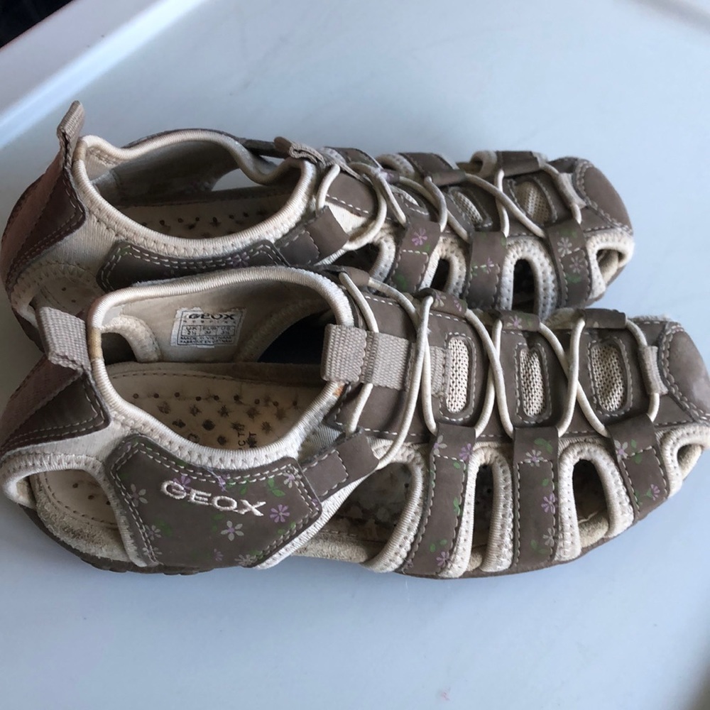 5/$25 - Geox sandals for girl